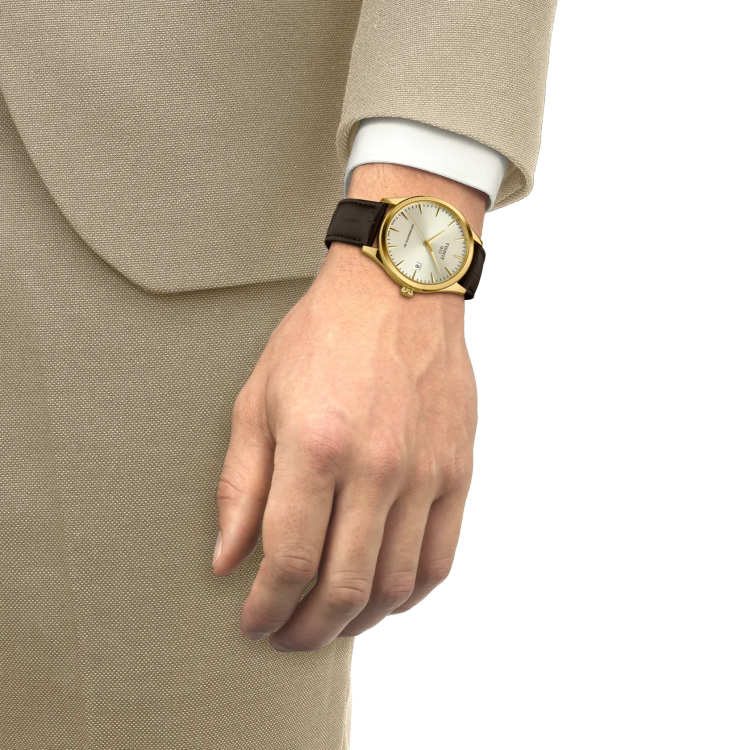 نمای جانبی قاب ساعت Tissot Classic Dream و روی دست