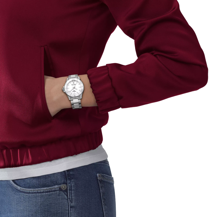 ساعت غواصی Tissot Seastar 1000 36mm روی مچ دست